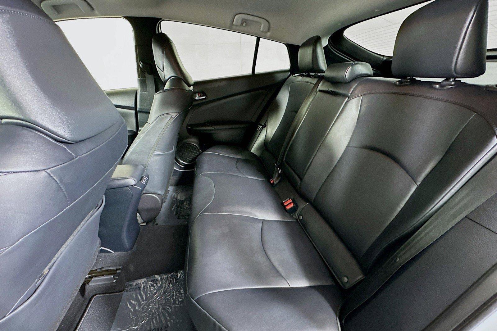 Used 2022 Toyota Prius image 9