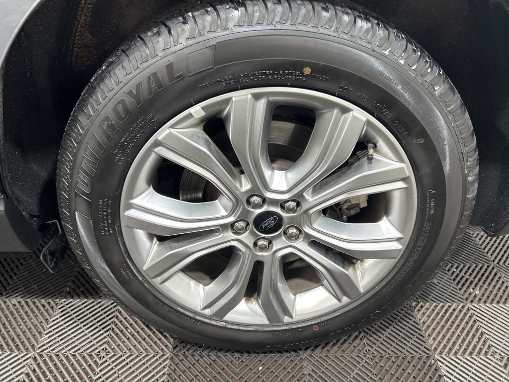 Used 2024 Ford Edge Titanium image 27