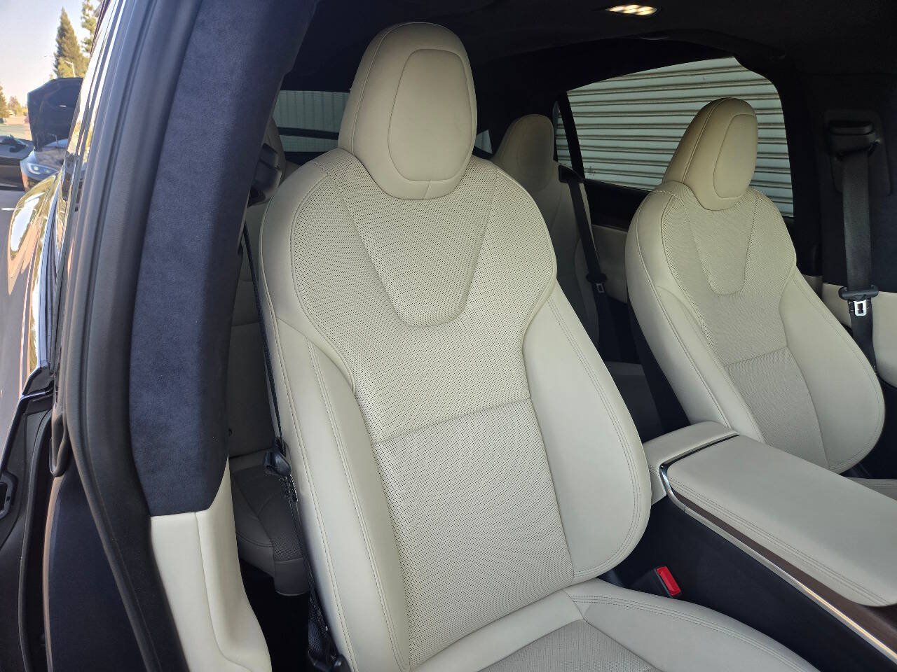 Used 2023 Tesla Model X AWD/4WD image 31