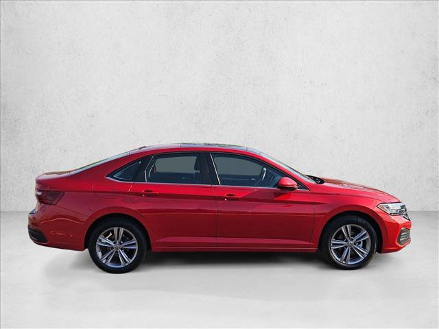 Used 2023 Volkswagen Jetta SE w/ Panoramic Sunroof Package FWD image 4
