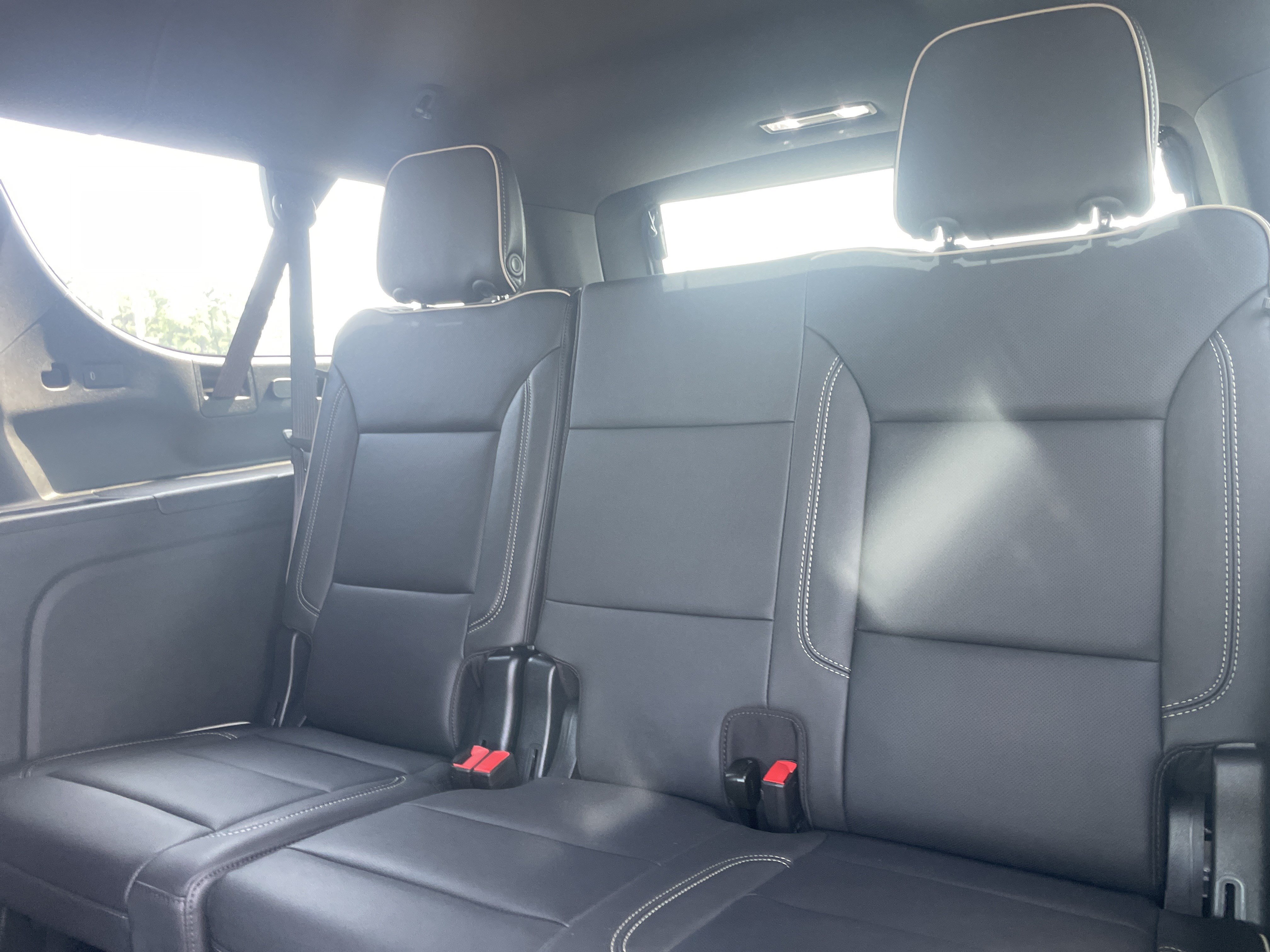 Used 2025 Chevrolet Suburban Premier AWD/4WD image 31
