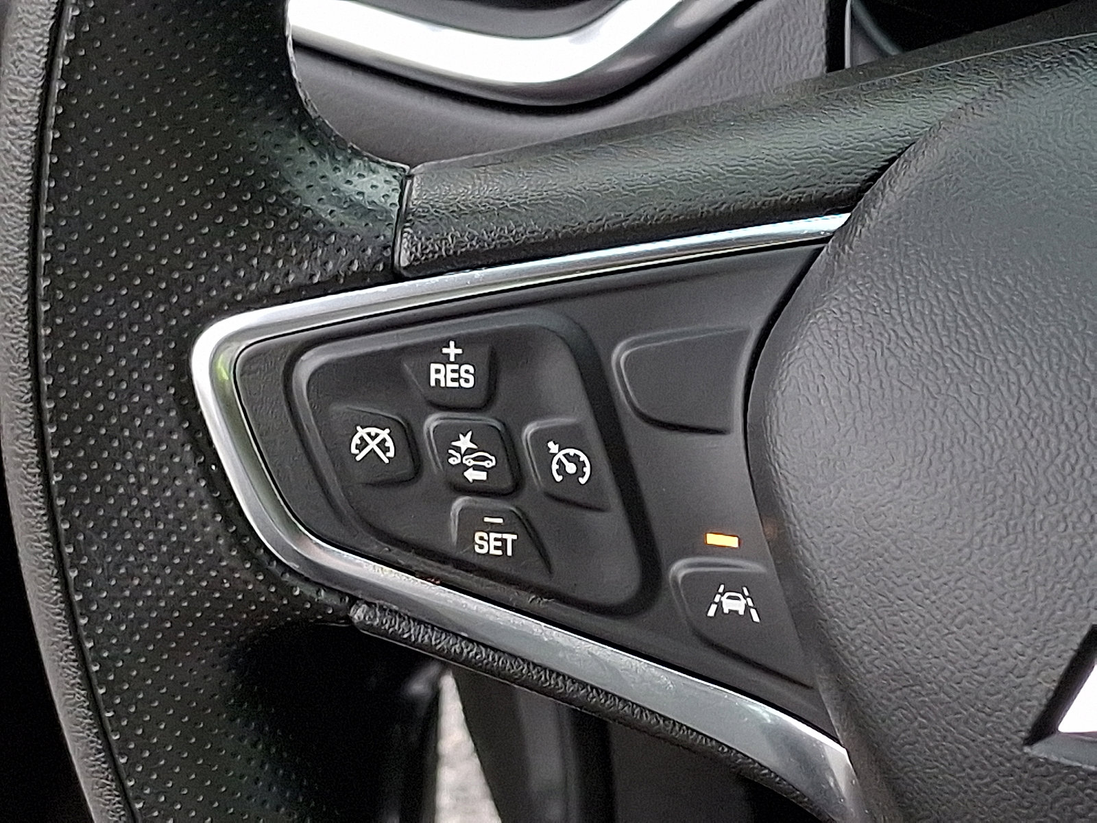 Used 2021 Chevrolet Equinox LS image 20