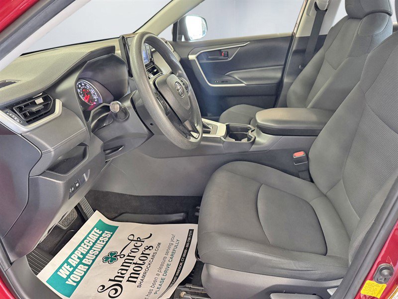 Used 2019 Toyota RAV4 LE w/ Carpet Mat Package AWD/4WD image 13