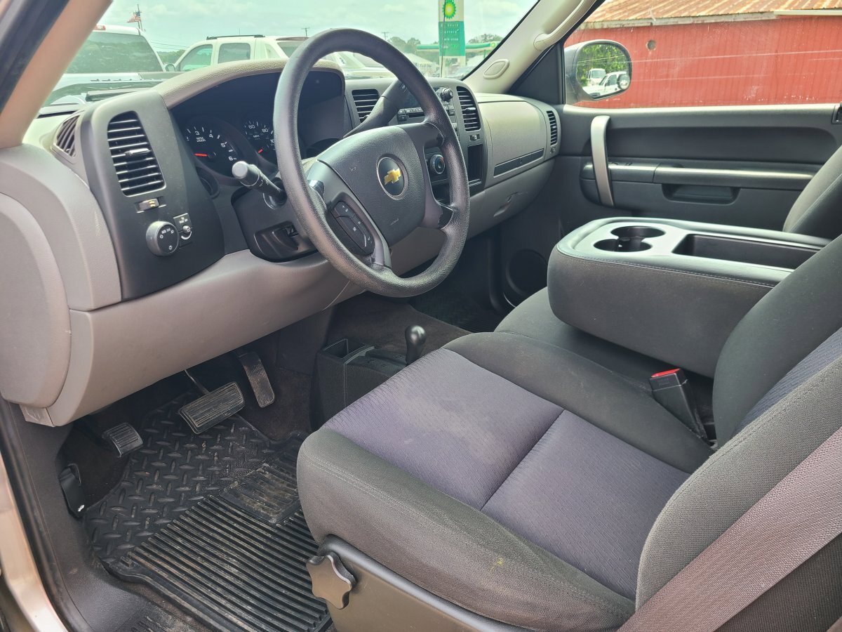 Used 2011 Chevrolet Silverado 1500 LS AWD/4WD image 5