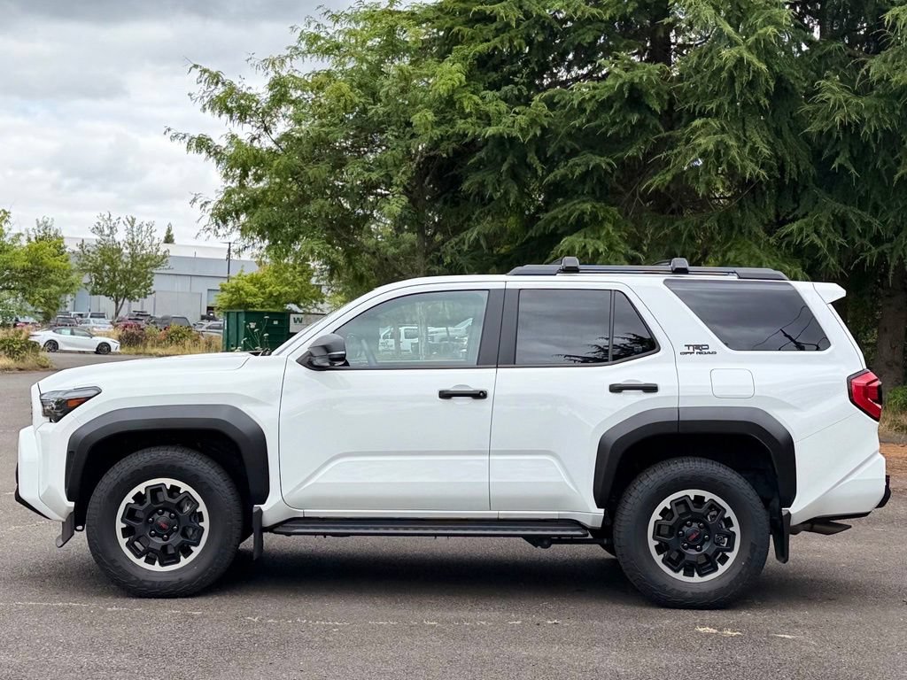 Certified 2025 Toyota 4Runner TRD Off-Road Premium AWD/4WD image 2
