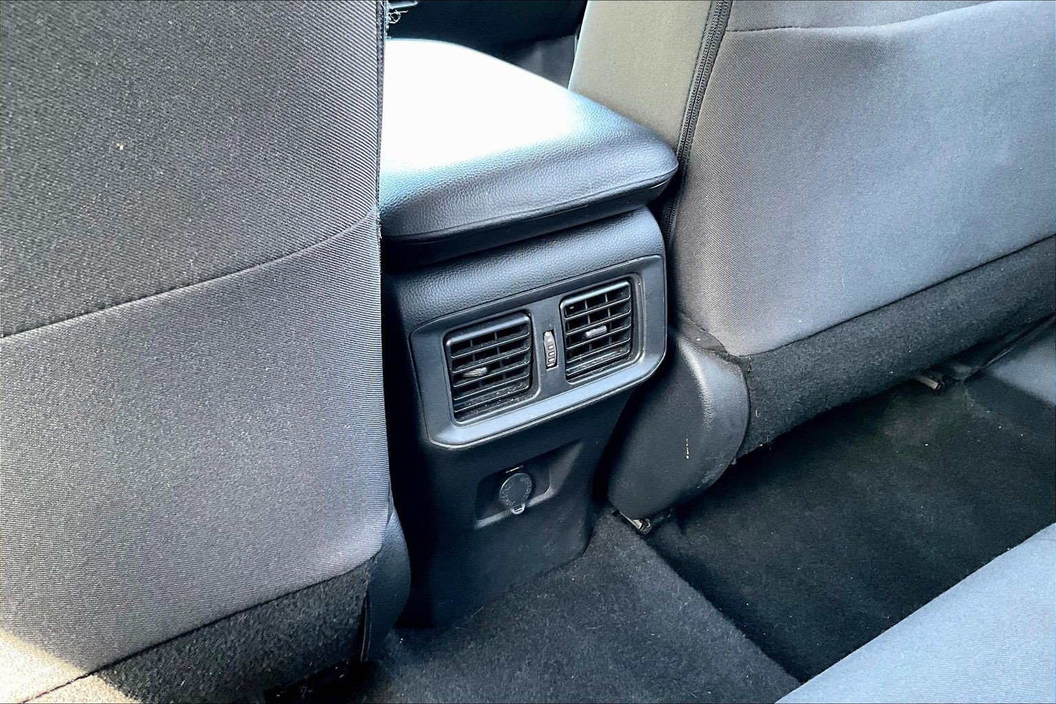 Used 2023 Toyota RAV4 LE AWD/4WD image 9
