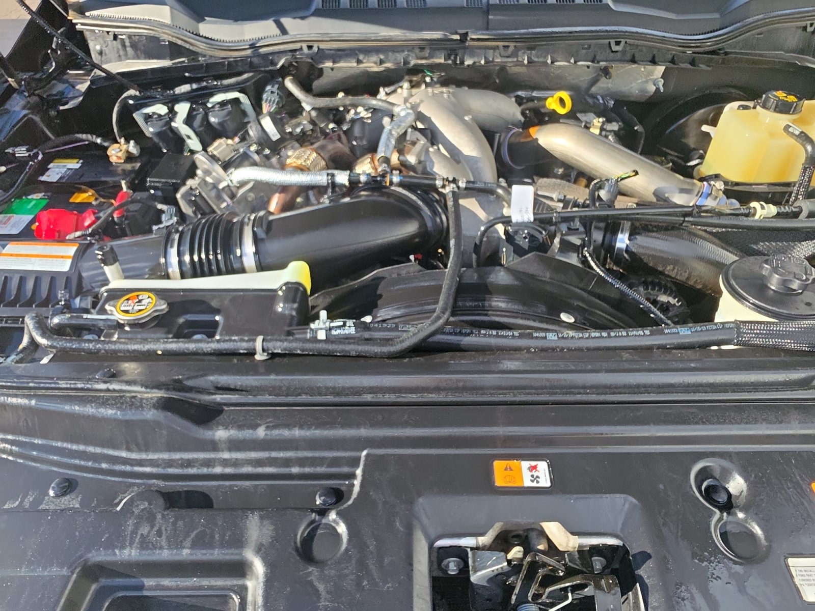 Used 2020 Ford F350 XLT w/ XLT Premium Package AWD/4WD image 32