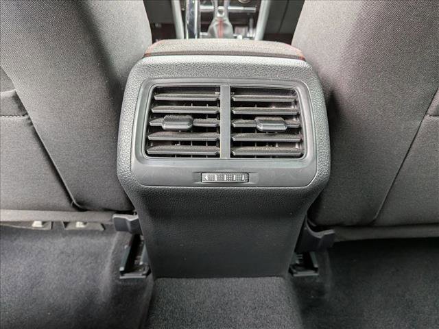 Used 2018 Volkswagen GTI SE image 16