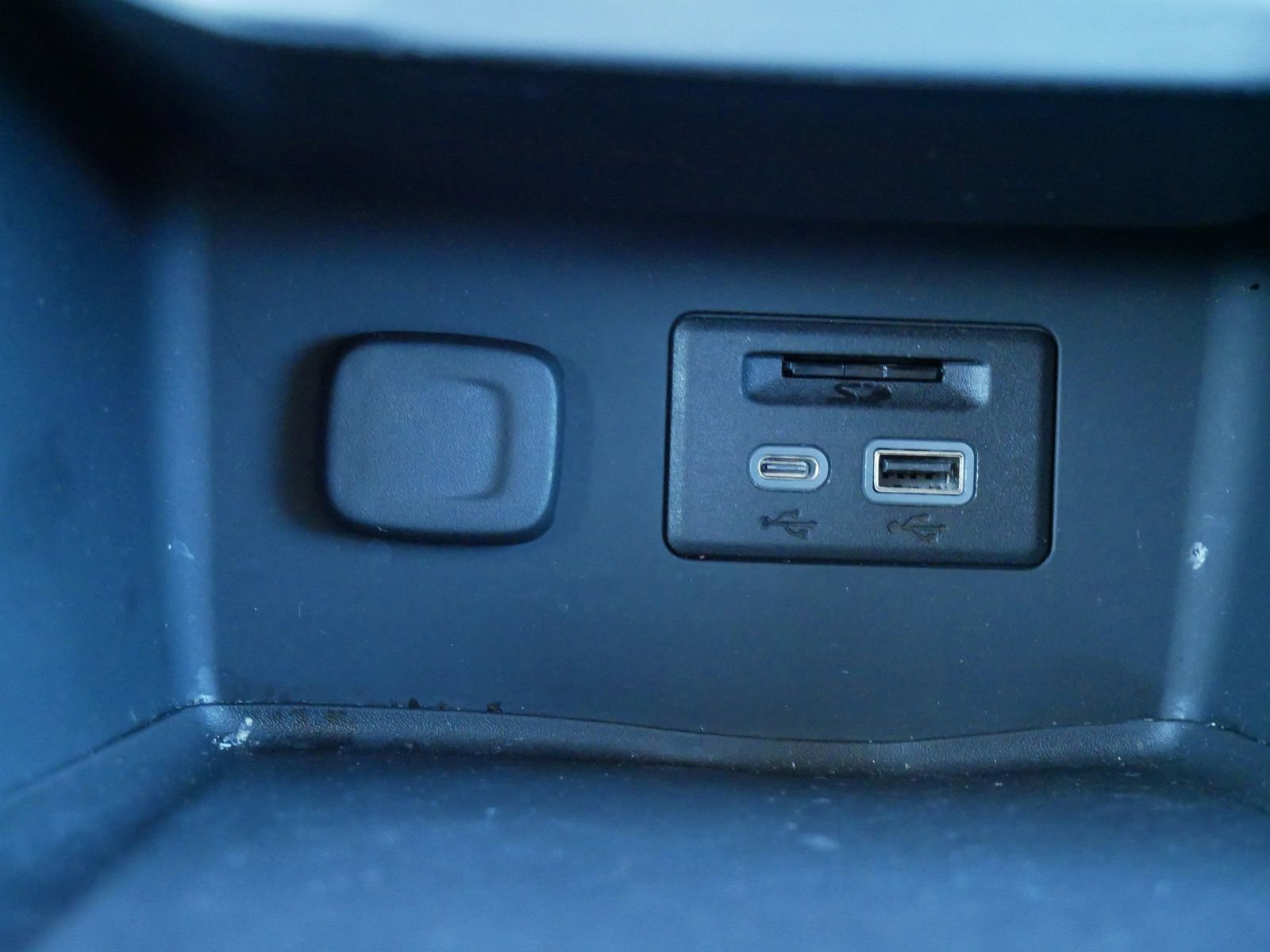 Used 2023 GMC Acadia SLT w/ Technology Package image 22