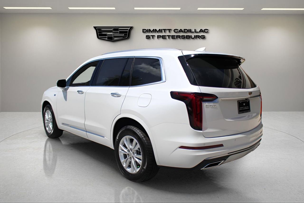 New 2025 Cadillac XT6 Luxury FWD image 3