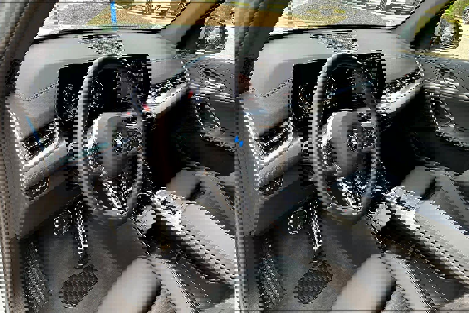 Certified 2025 BMW X2 xDrive28i image 17