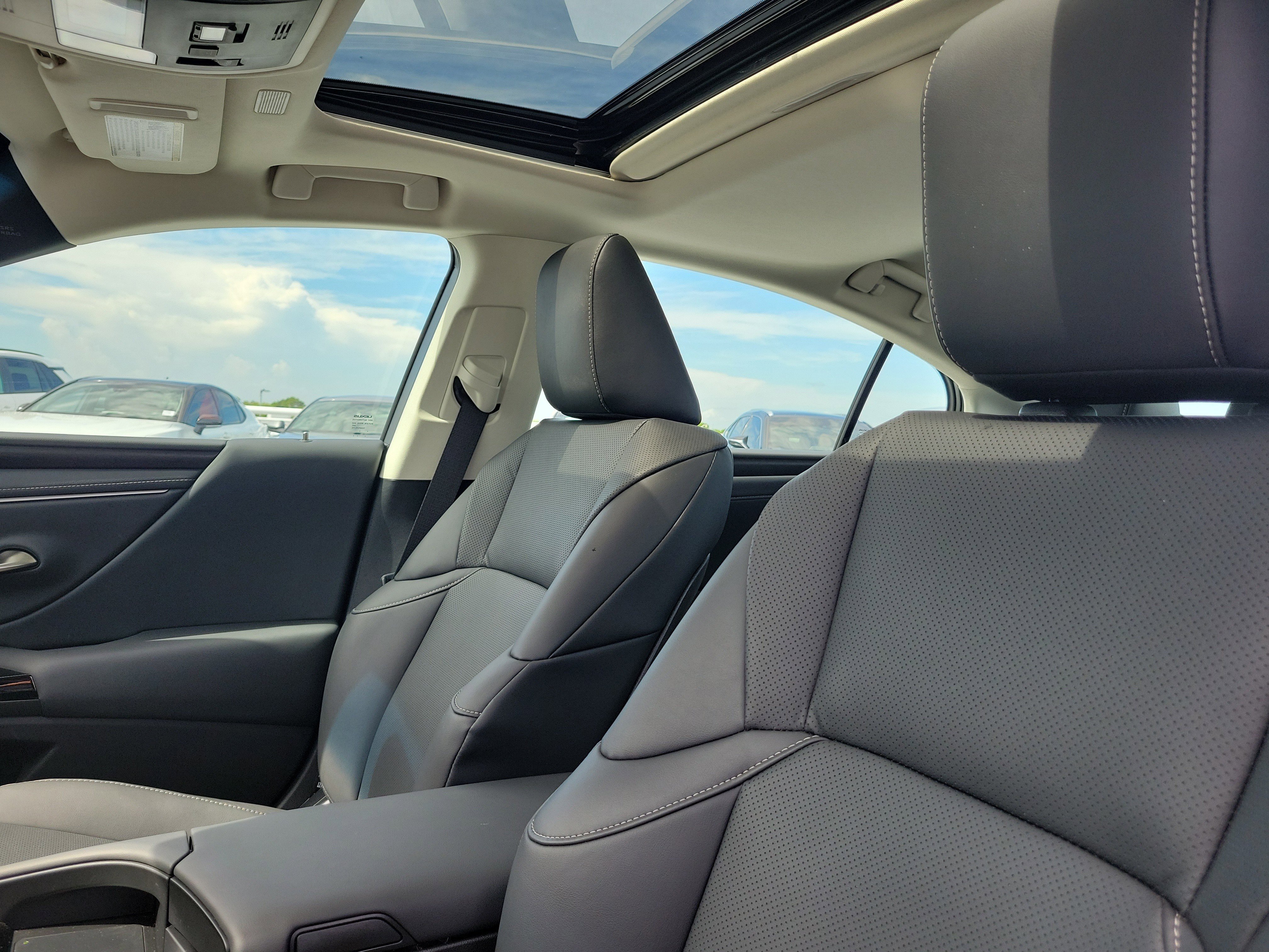 Certified 2025 Lexus ES 350 w/ Premium Package FWD image 22