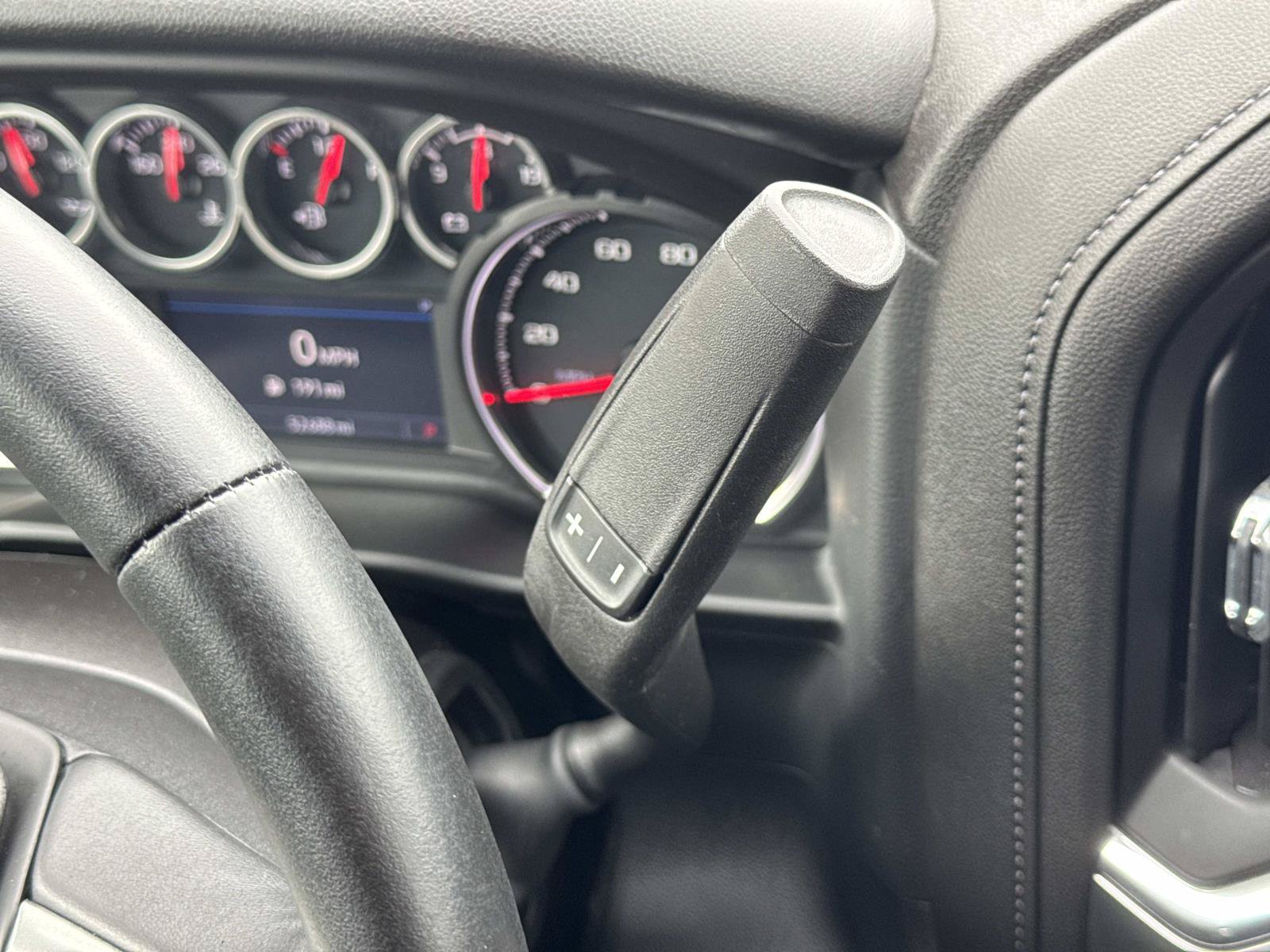 Used 2021 Chevrolet Silverado 1500 LT RWD image 17