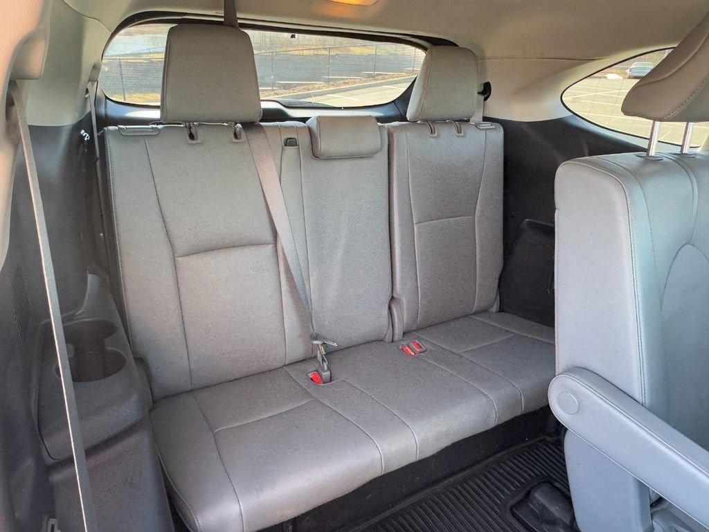 Used 2022 Toyota Highlander Limited image 13
