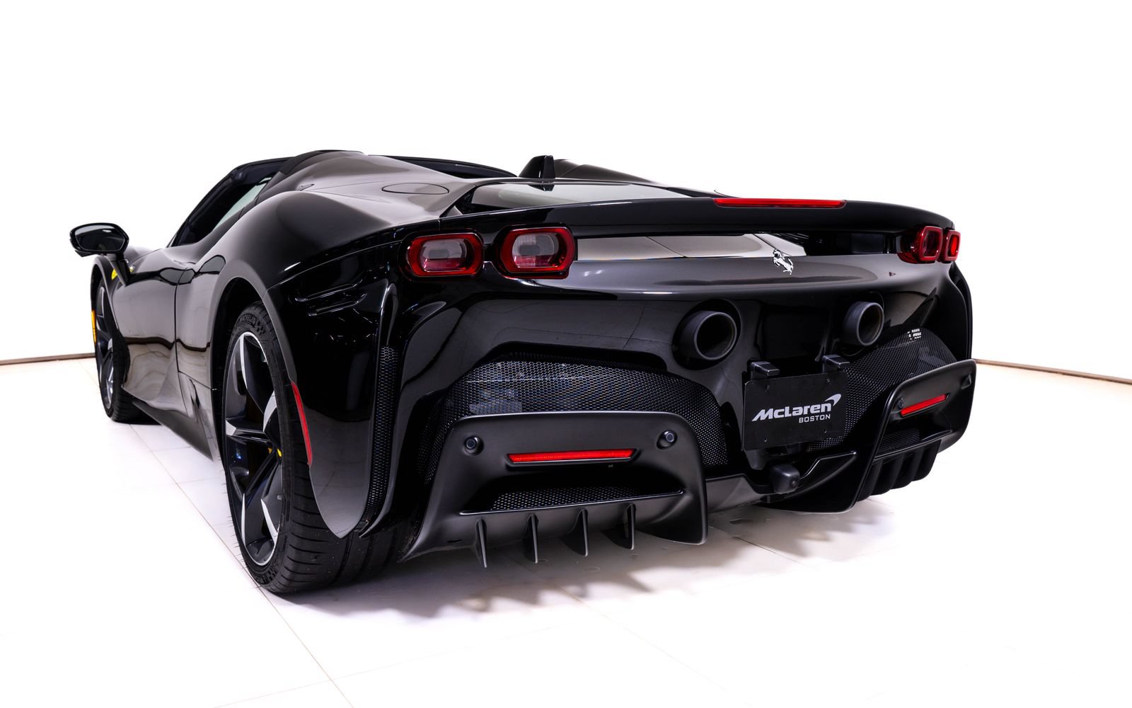 Used 2022 Ferrari SF90 Spider AWD/4WD image 12