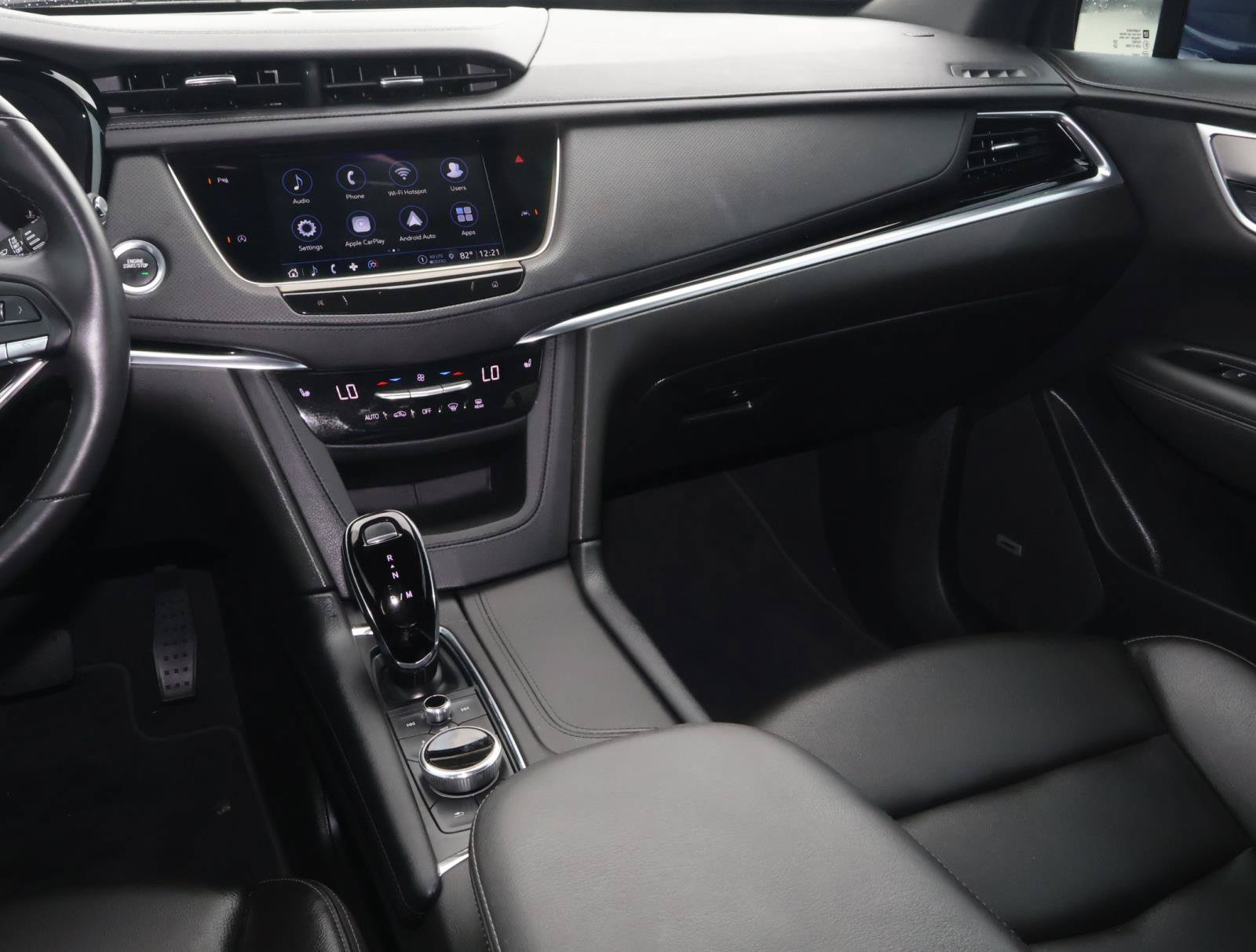 Certified 2025 Cadillac XT6 Luxury FWD image 15