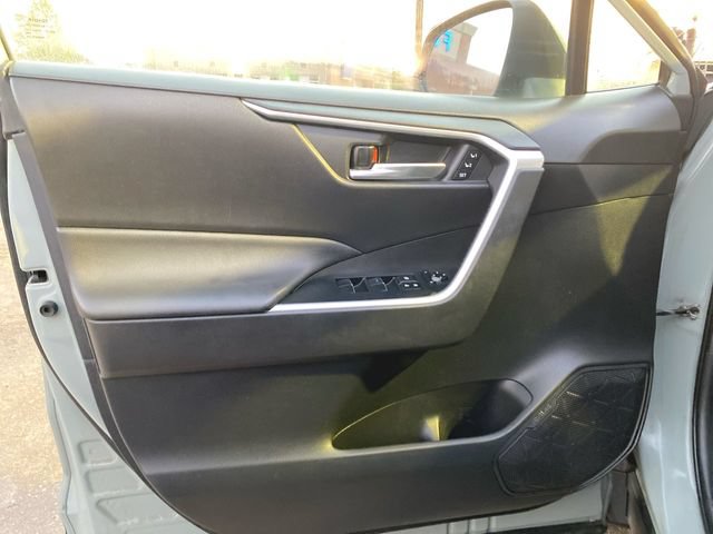 Used 2020 Toyota RAV4 XLE Premium AWD/4WD image 22