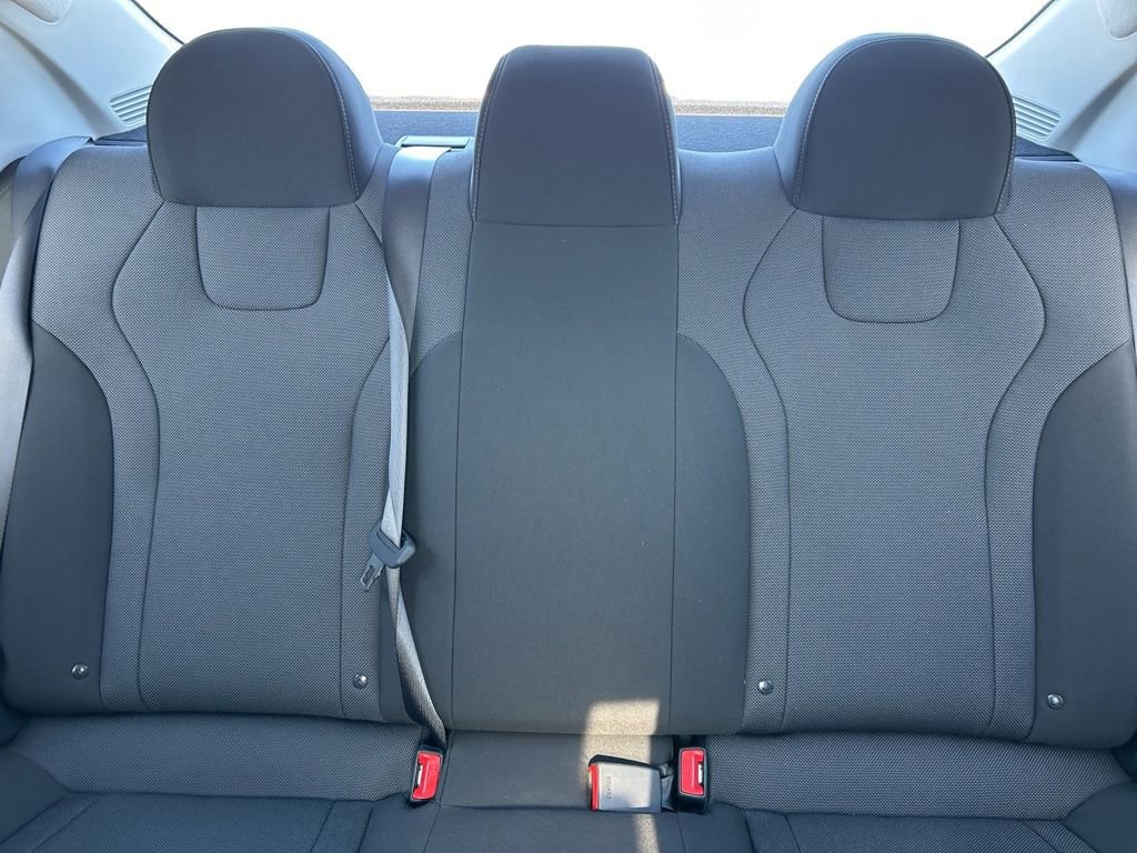 Used 2025 Hyundai Elantra SE image 14