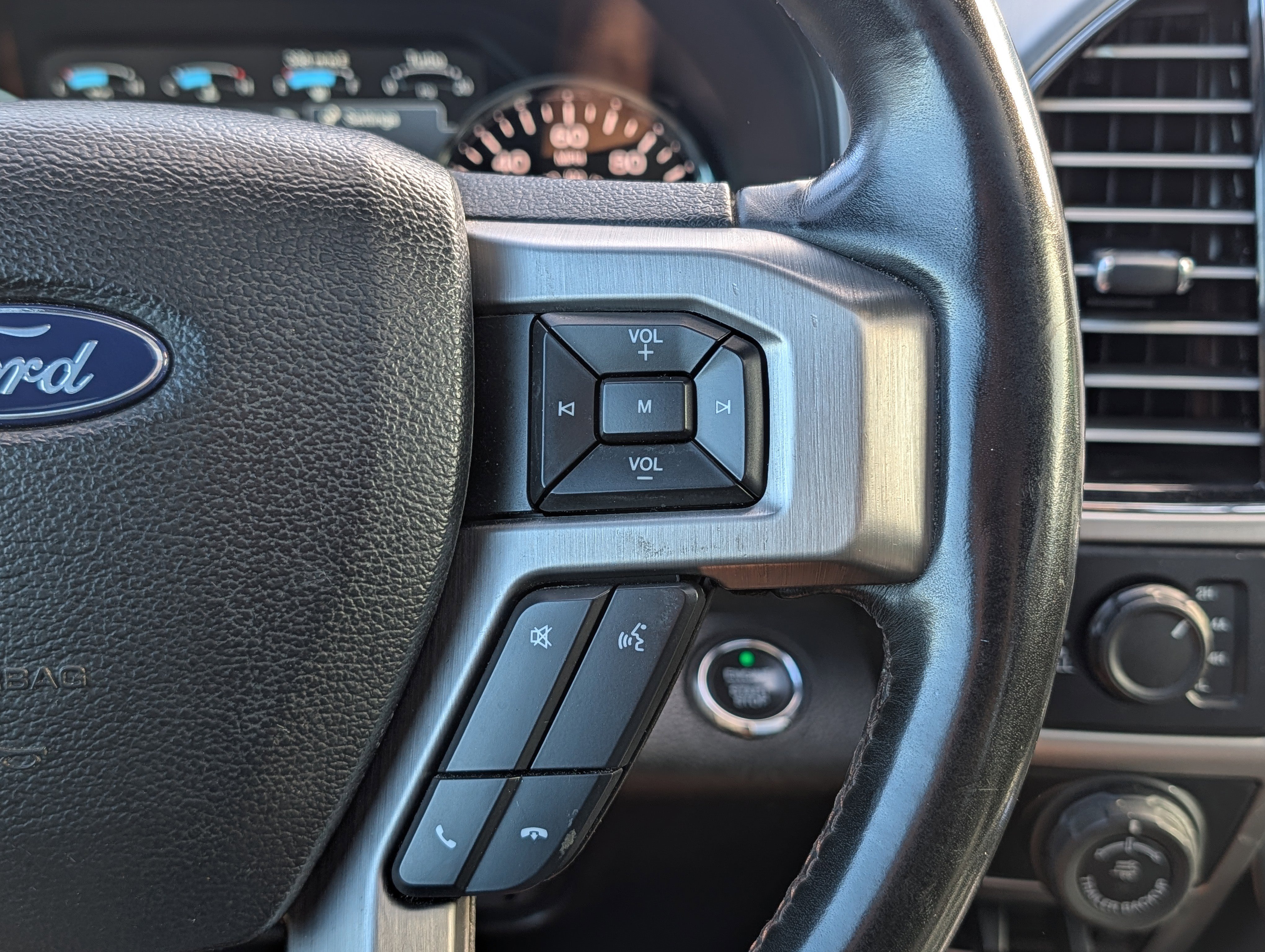 Used 2020 Ford F150 Platinum w/ Equipment Group 701A Luxury AWD/4WD image 27
