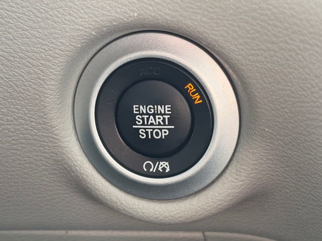 Used 2022 Chrysler Pacifica Touring-L FWD image 48