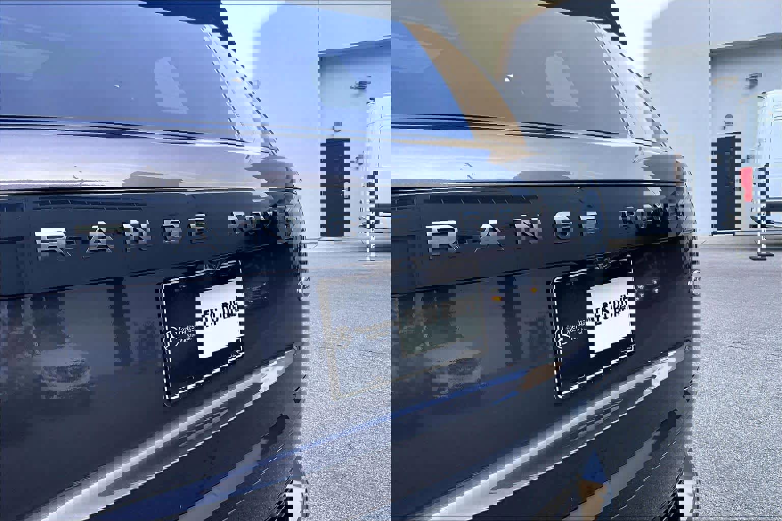 Used 2023 Land Rover Range Rover Long Wheelbase First Edition image 30