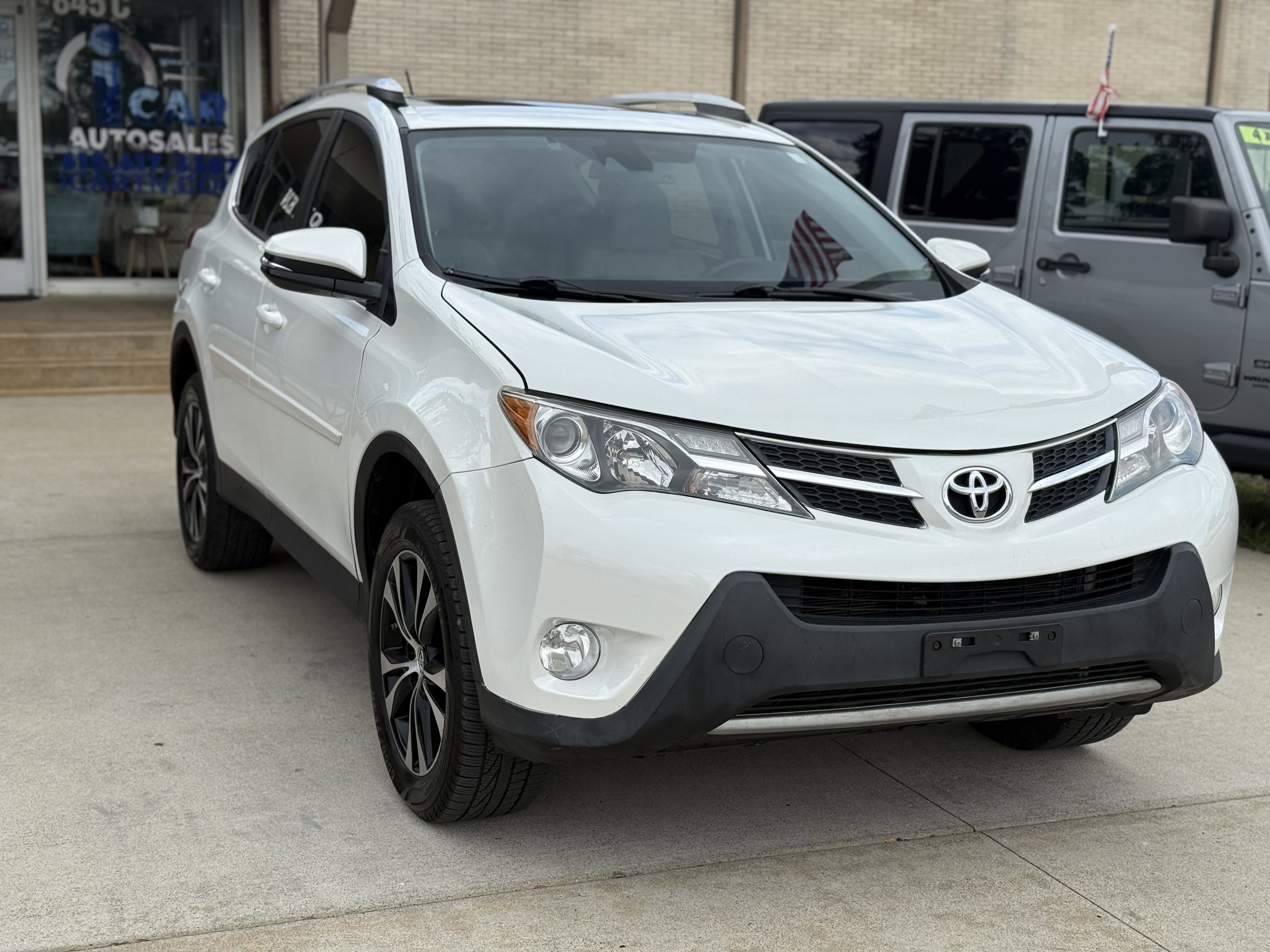 Used 2015 Toyota RAV4 Limited image 3