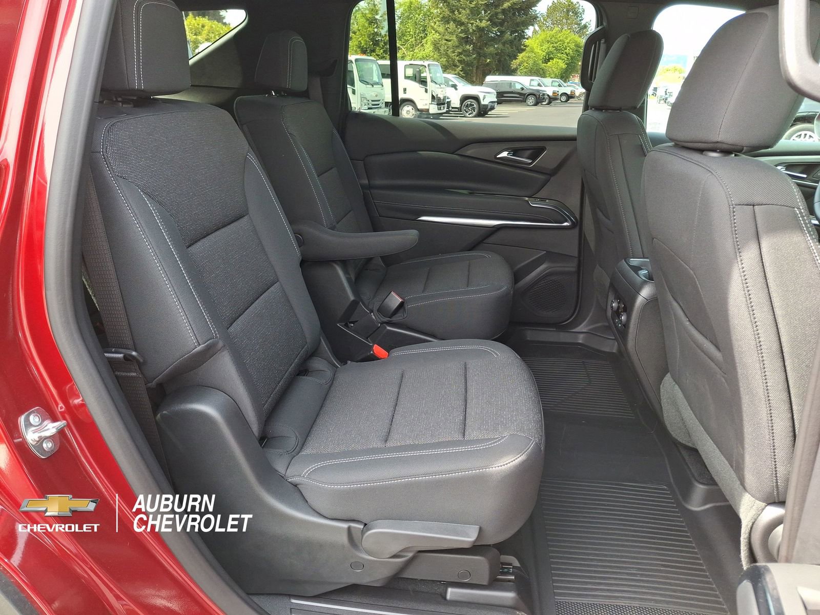 Used 2025 Chevrolet Traverse LT w/ Driver Confidence Package FWD image 23