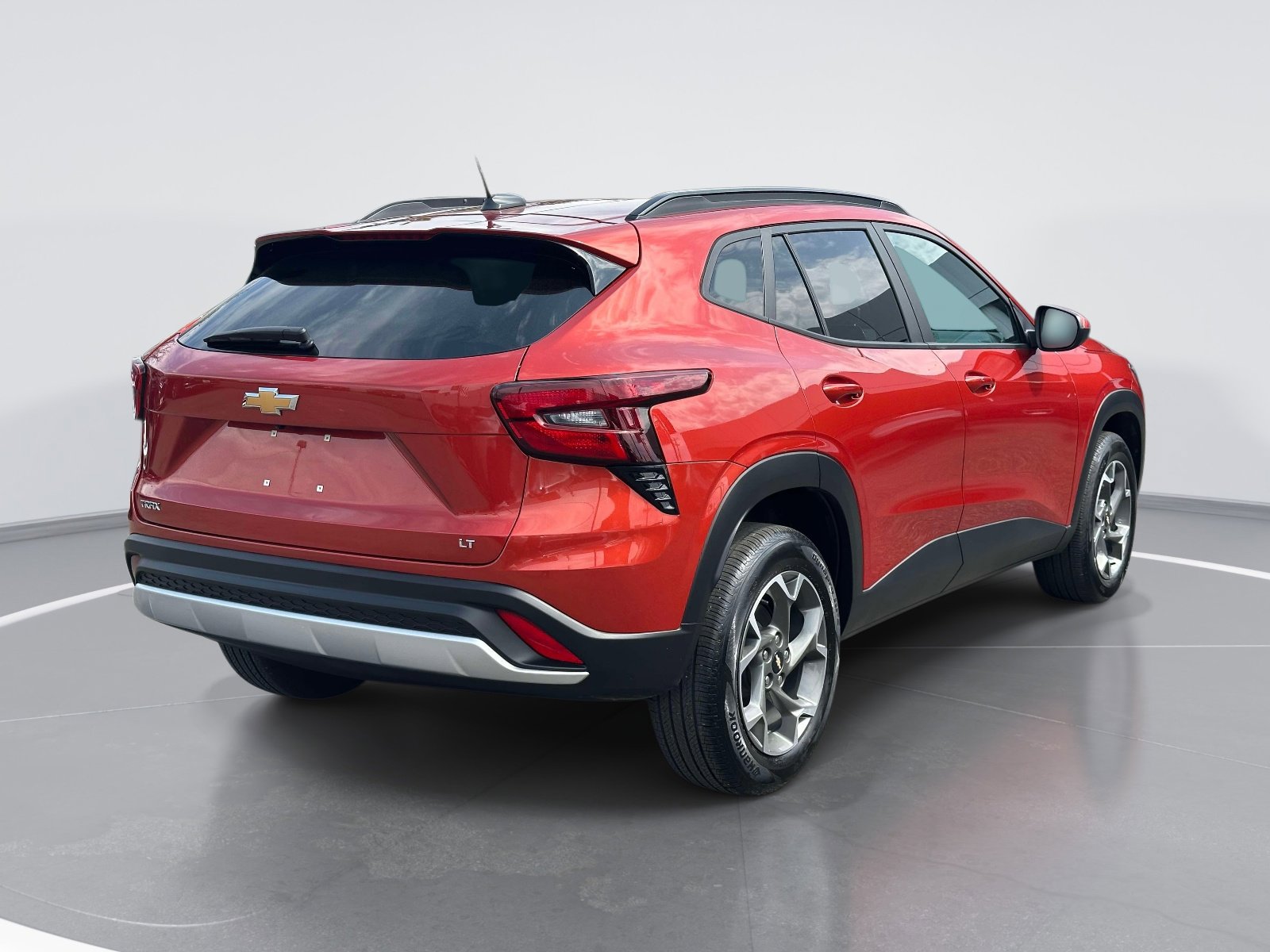 Used 2024 Chevrolet Trax LT w/ Driver Confidence Package image 5