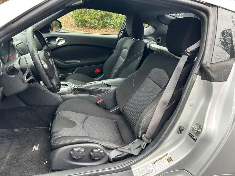 Used 2015 Nissan 370Z Coupe image 18