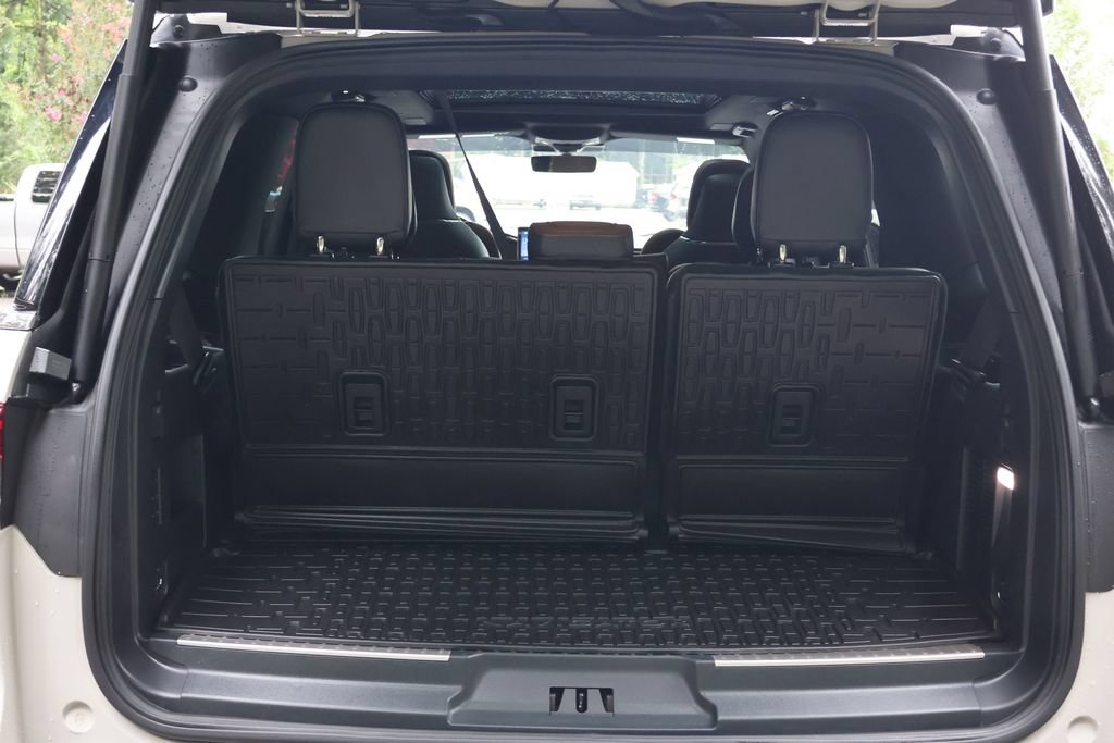 Used 2024 Lincoln Navigator Reserve AWD/4WD image 26