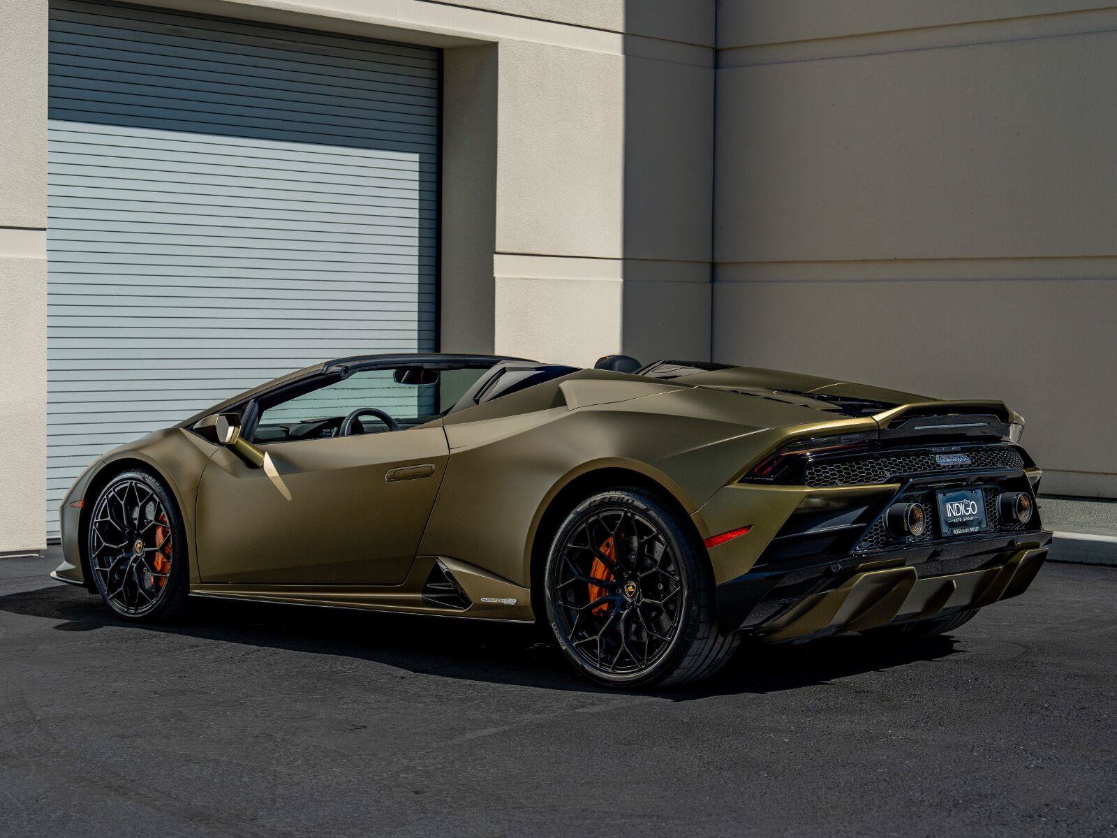 Used 2023 Lamborghini Huracan EVO RWD image 9