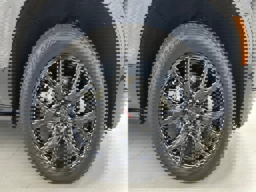 Used 2025 GMC Yukon XL Denali w/ Sun & Power Step Package image 60