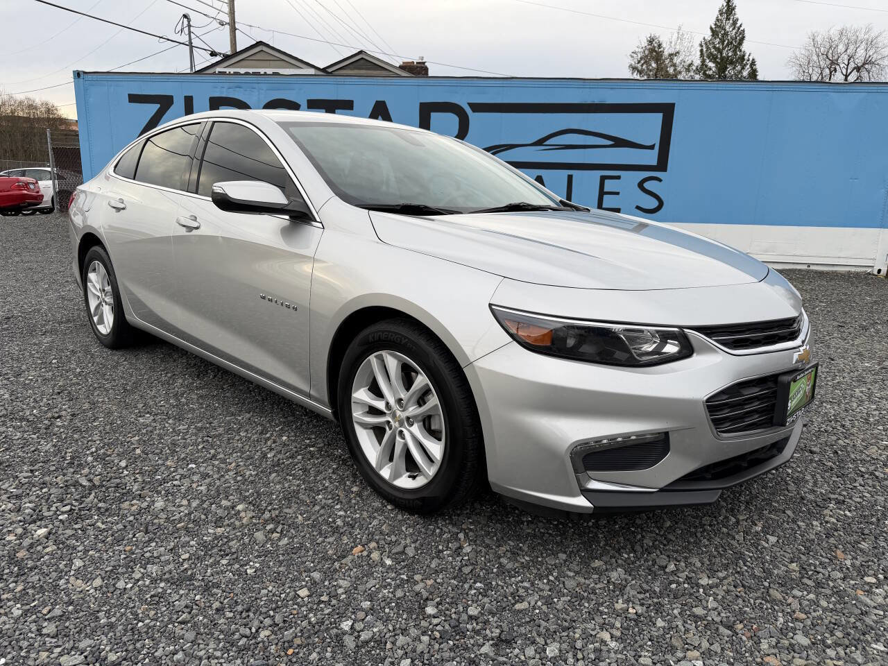 Used 2017 Chevrolet Malibu LT FWD image 1