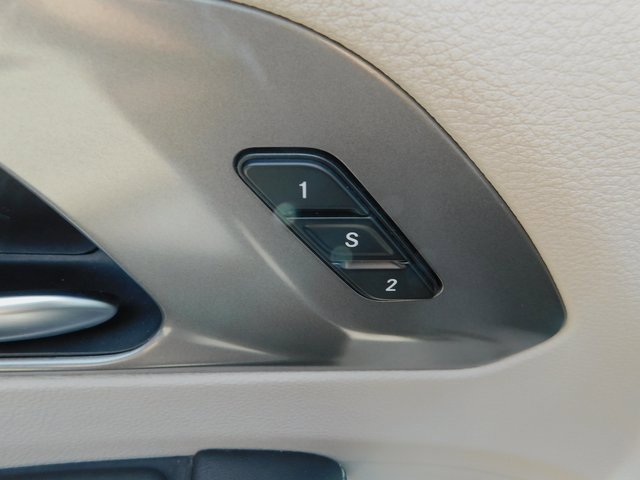 Used 2024 Chrysler Pacifica Select image 28