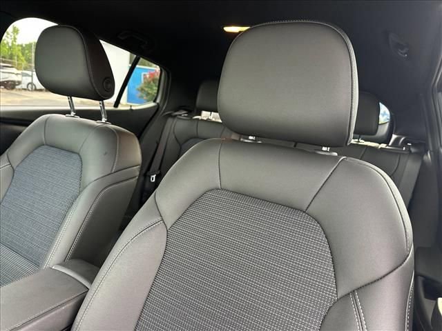 New 2026 Buick Envista Preferred w/ Advanced Safety Package FWD image 27