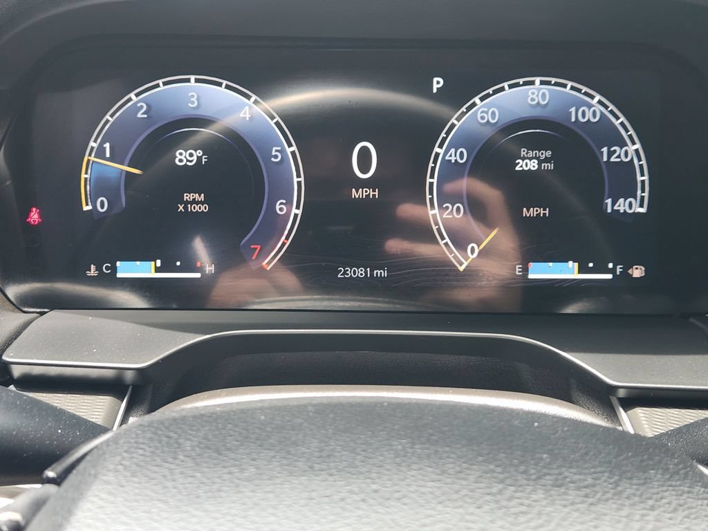 Used 2023 Jeep Grand Cherokee Altitude RWD image 17