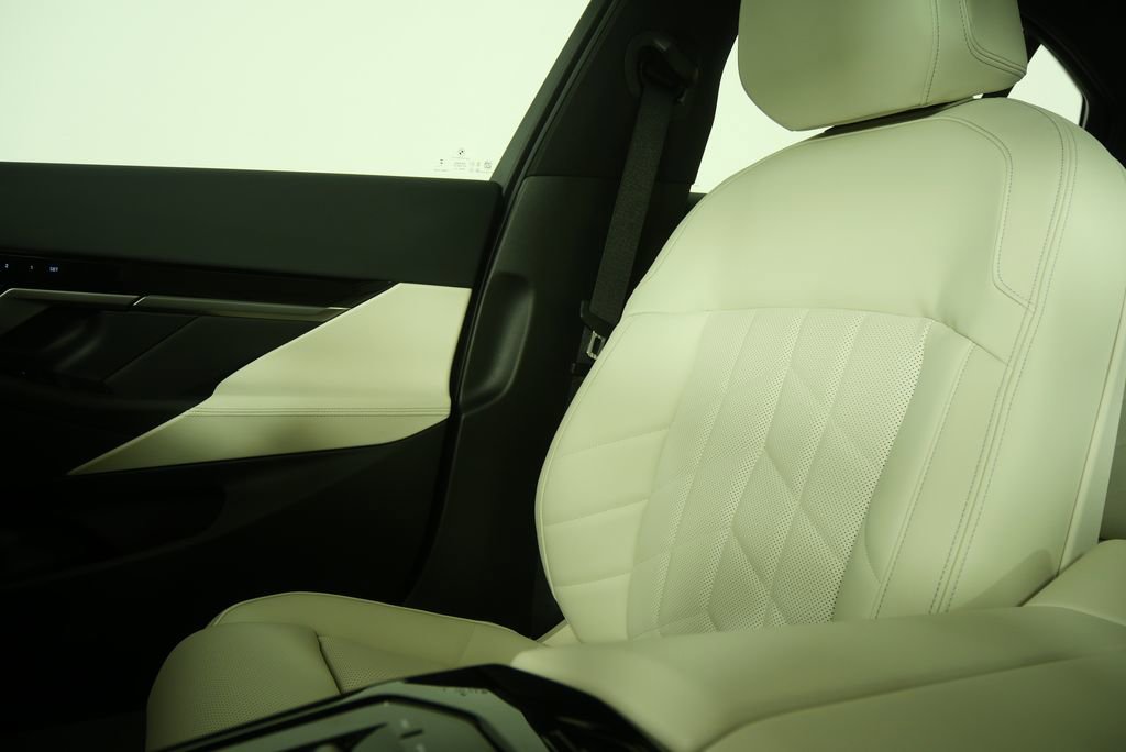 New 2026 BMW 530i xDrive w/ Premium Package image 24