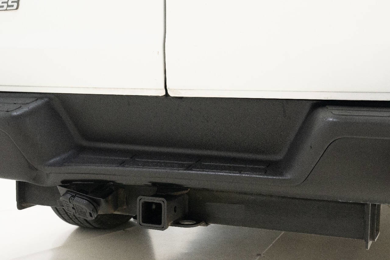 Used 2017 Chevrolet Express 2500 Extended image 15