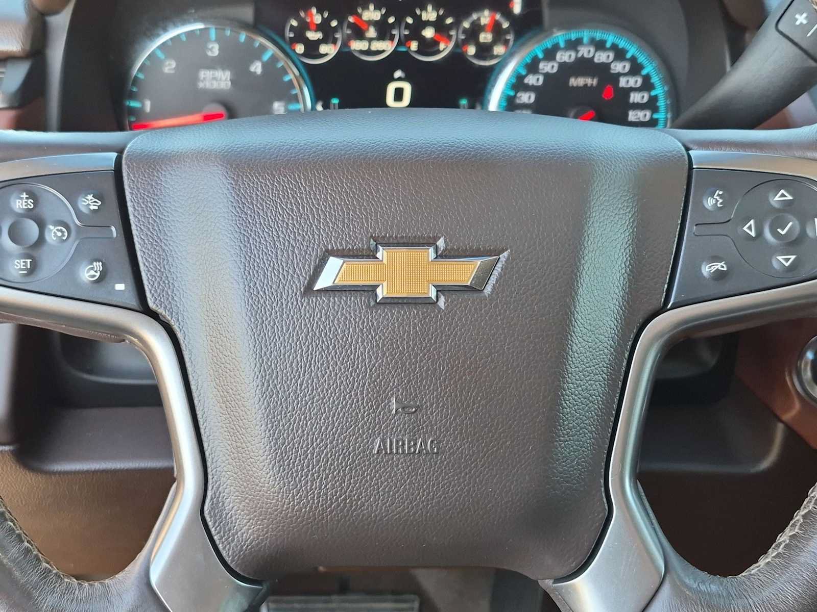 Used 2016 Chevrolet Suburban LTZ RWD image 32