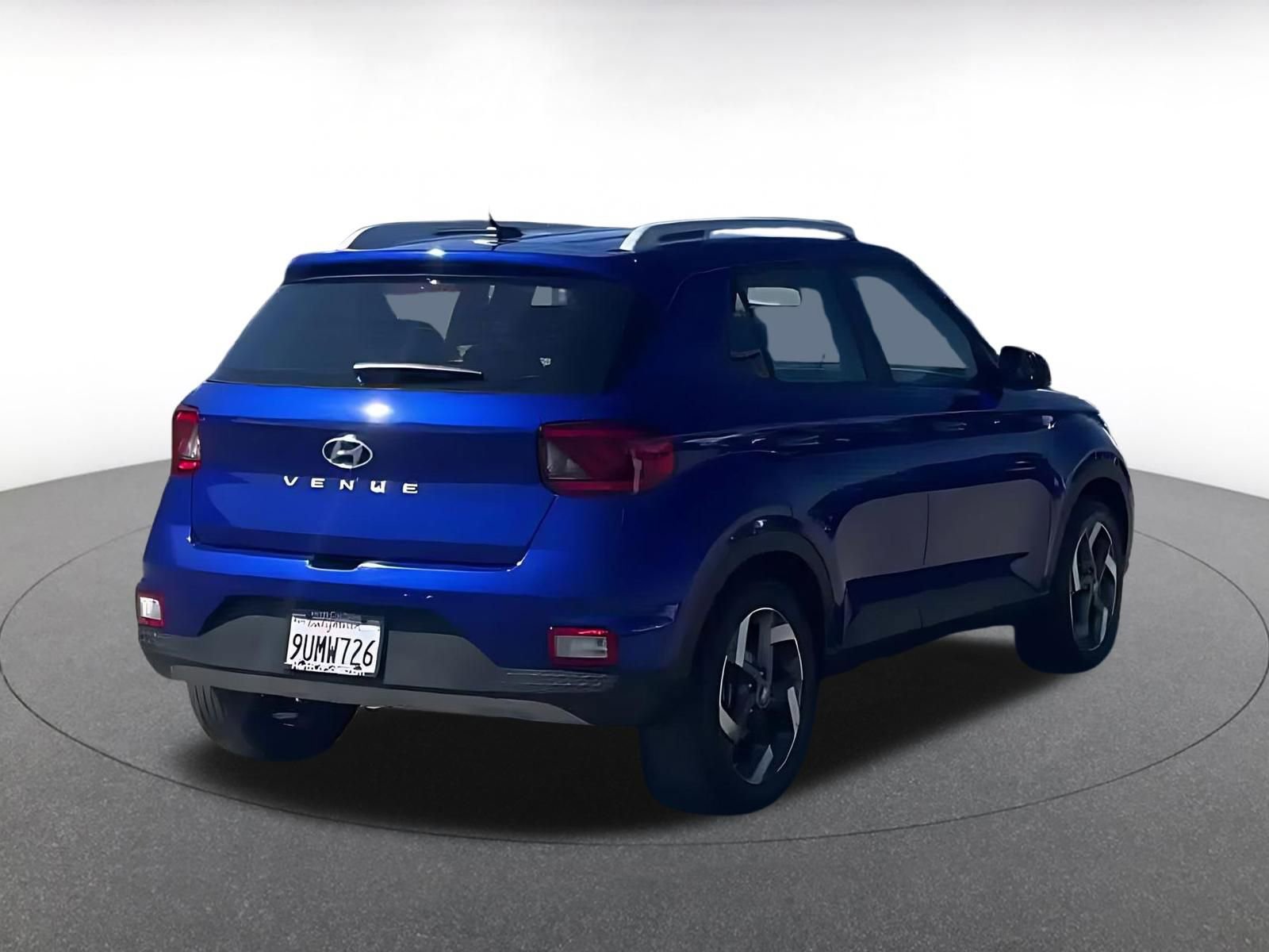 Used 2025 Hyundai Venue SEL image 14