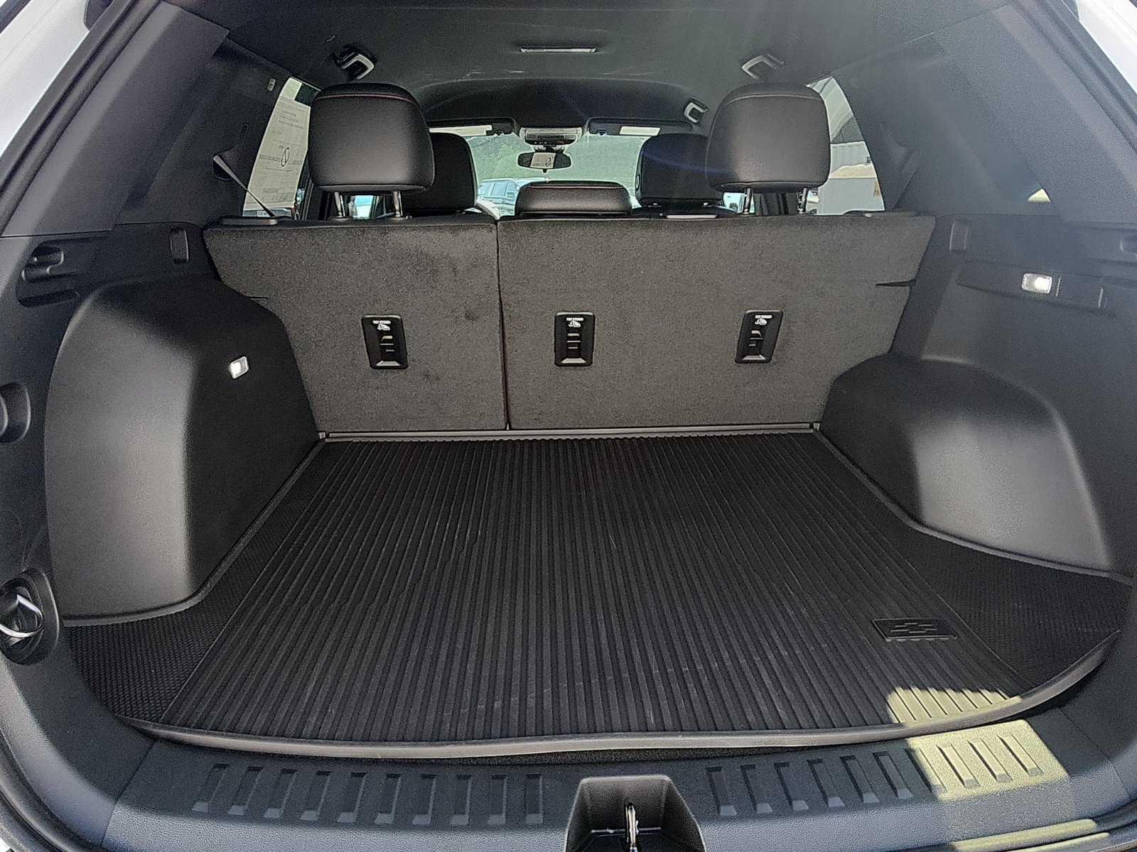New 2027 Chevrolet Equinox RS w/ LPO, Floor Liner Package AWD/4WD image 25