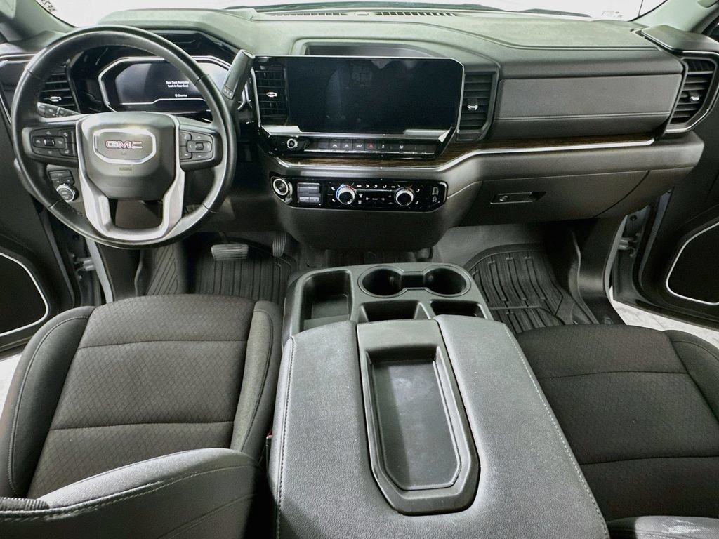 Used 2024 GMC Sierra 1500 Elevation w/ LPO, Elevation Black Package AWD/4WD image 16