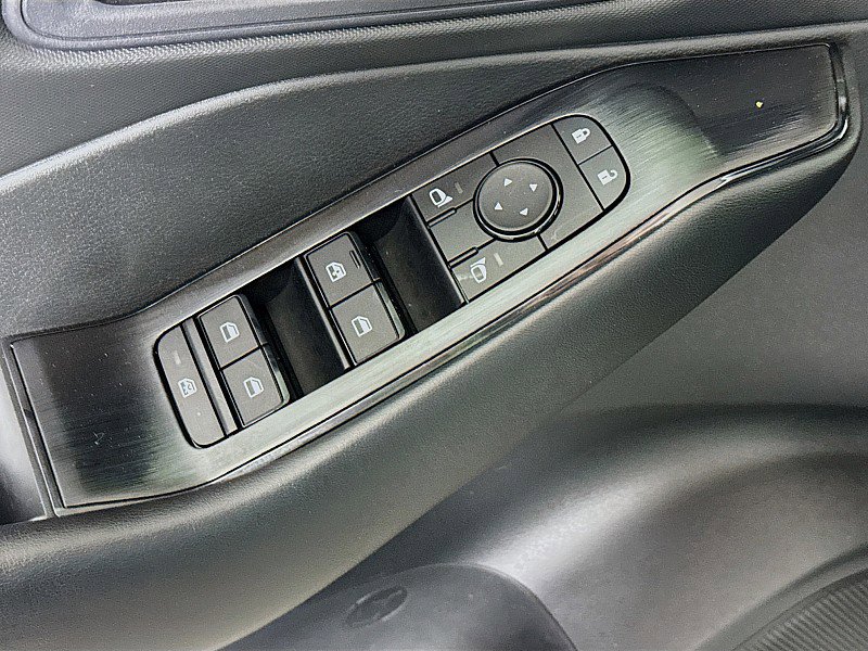 Used 2024 Nissan Rogue S image 18