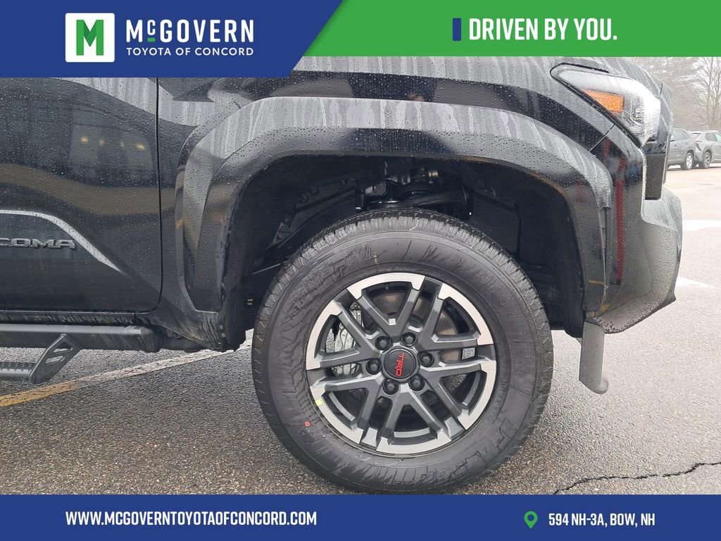 Used 2025 Toyota Tacoma TRD Sport image 11