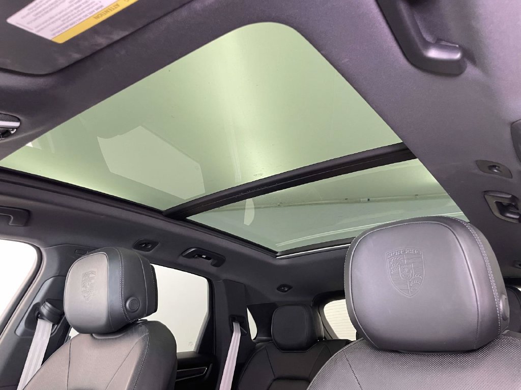 Certified 2023 Porsche Cayenne S Platinum AWD/4WD image 18
