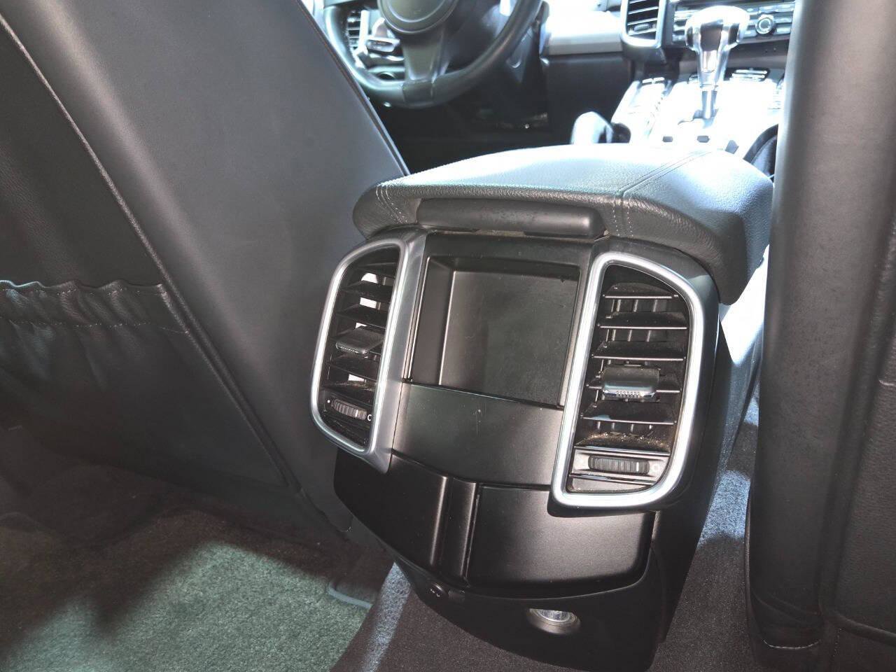 Used 2013 Porsche Cayenne GTS image 57