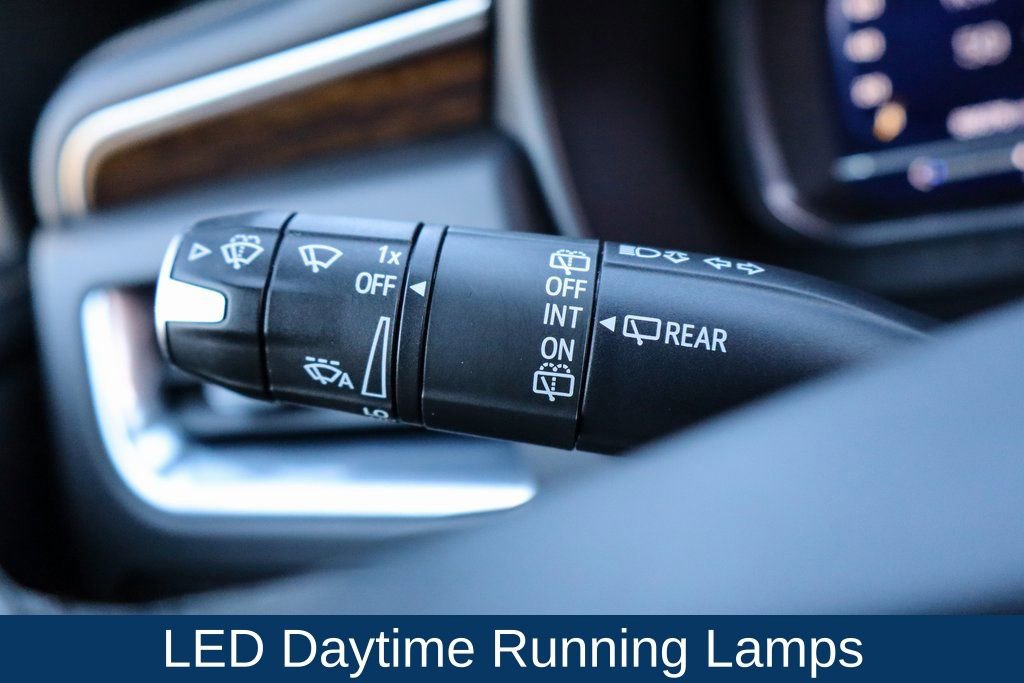 Used 2023 Chevrolet Suburban Premier image 28