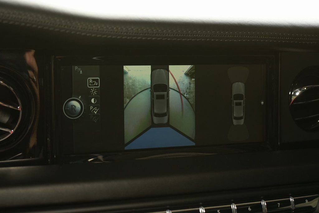 Used 2013 Rolls-Royce Phantom Sedan image 16