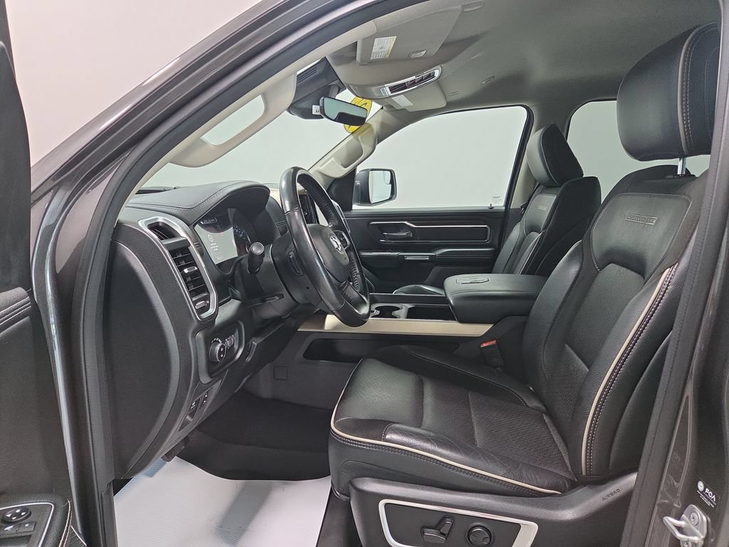 Used 2022 RAM 1500 Laramie AWD/4WD image 29