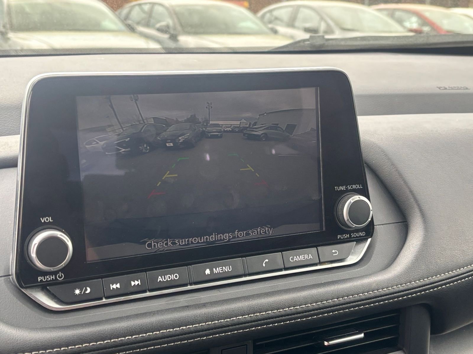 Used 2025 Nissan Rogue SV image 25